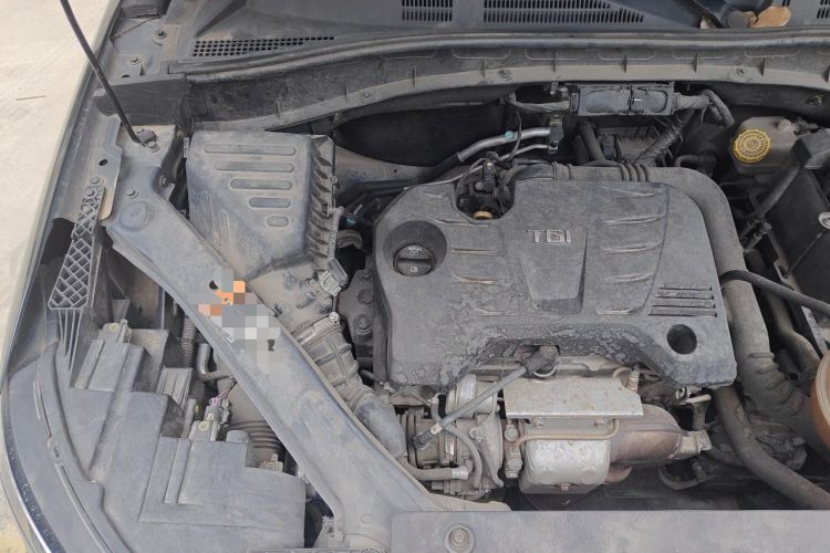 Used Roewe RX5 2019 20T Two-Wheel Drive Automatic 4G Connected Platinum Edition Engine Bay Right