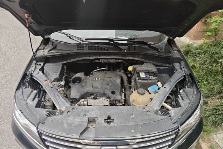 Used Roewe RX5 2019 20T Two-Wheel Drive Manual 4G Connect Platinum Edition Engine Bay