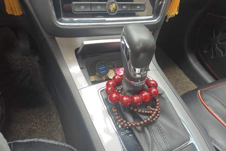 Used Roewe RX5 2019 20T Two-Wheel Drive Automatic 4G Connected Platinum Edition Gear Lever