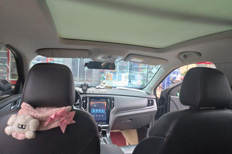Used Roewe RX5 2019 20T Two-Wheel Drive Automatic Ali Smart Connectivity Platinum Edition Headliner