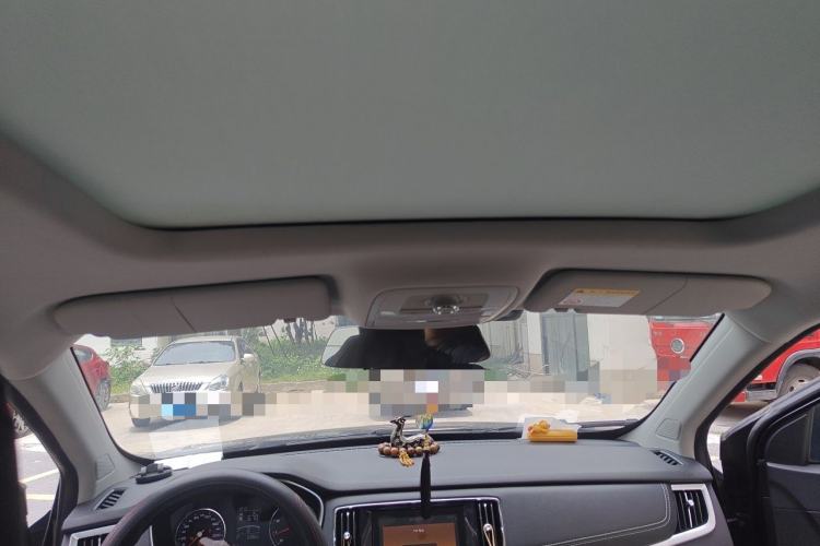 Used Roewe RX5 2019 20T Two-Wheel Drive Automatic 4G Connected Platinum Edition Headliner