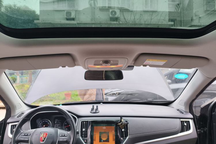 Used Roewe RX5 2019 20T Two-Wheel Drive Automatic 4G Connected Platinum Edition Headliner