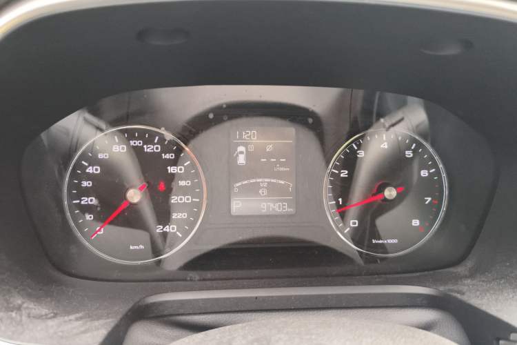 Used Roewe RX5 2019 20T Two-Wheel Drive Automatic 4G Connected Platinum Edition Instrument Cluster