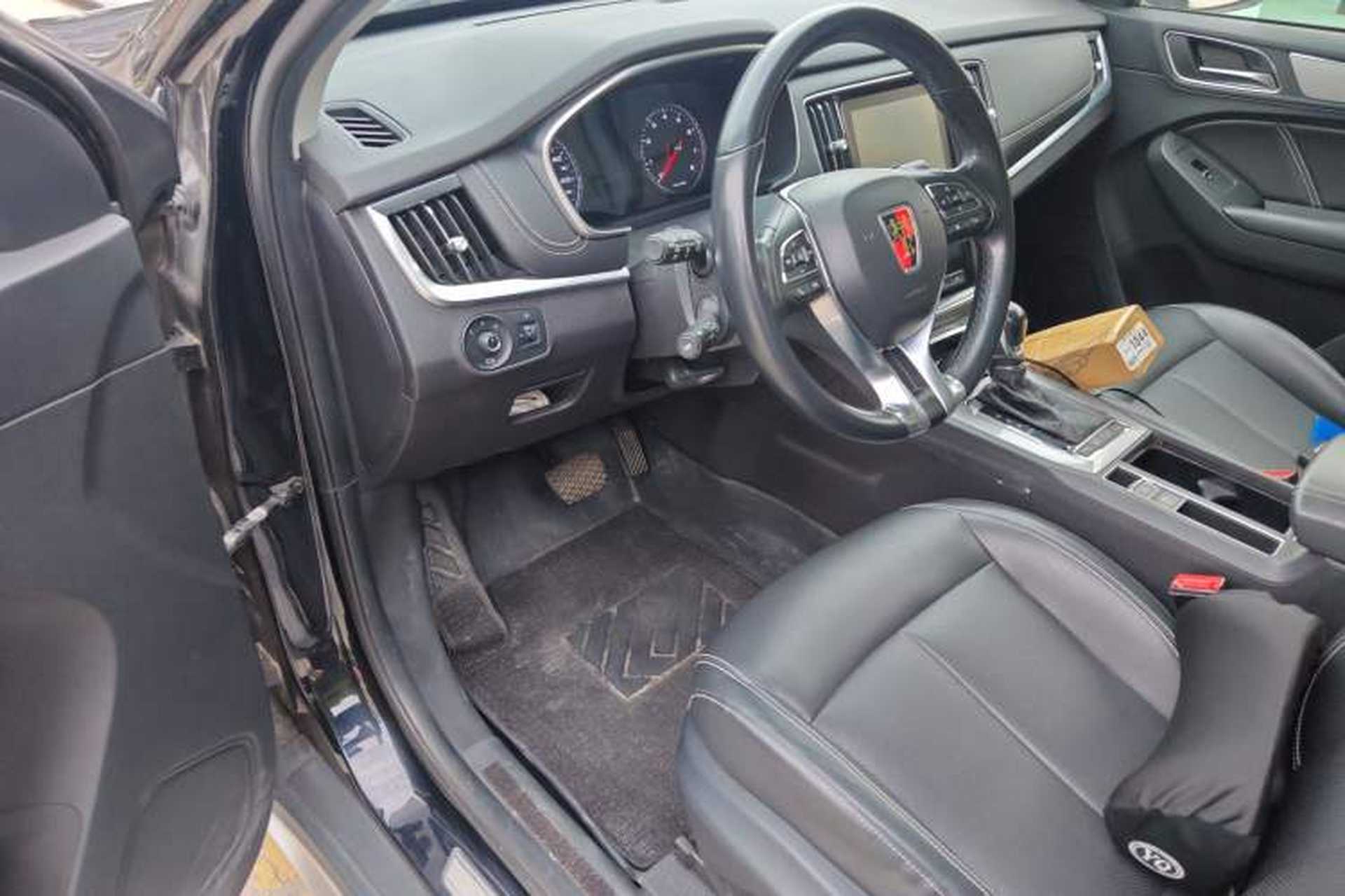 Used Roewe RX5 2019 20T Two-Wheel Drive Automatic 4G Connected Platinum Edition Interior 3