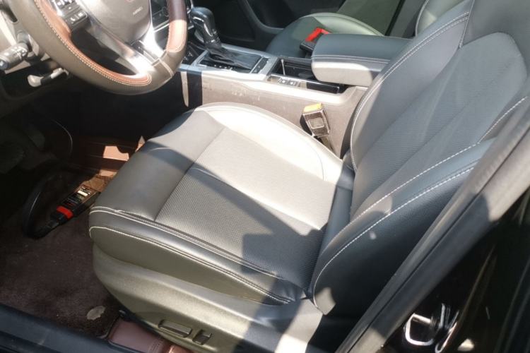 Used Roewe RX5 2019 20T Two-Wheel Drive Automatic Ali Smart Connectivity Platinum Edition Left Front Seat