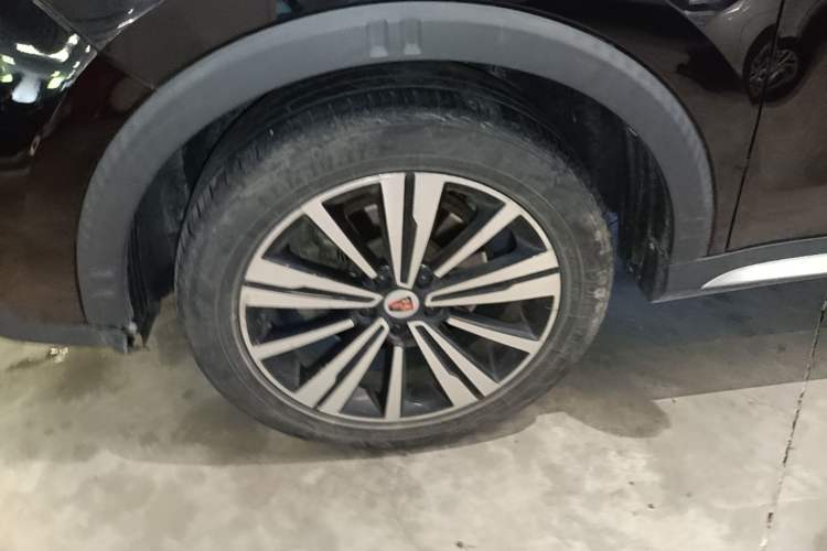 Used Roewe RX5 2019 20T Two-Wheel Drive Automatic 4G Connected Platinum Edition Left Front Wheel Hub