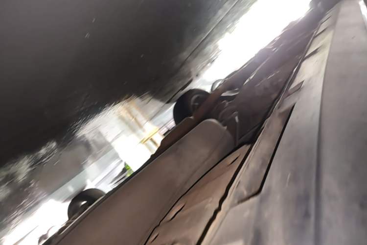 Used Roewe RX5 2019 20T Two-Wheel Drive Automatic 4G Connected Platinum Edition Left Side Sill