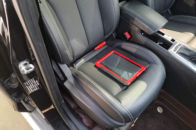 Used Roewe RX5 2019 20T Two-Wheel Drive Automatic Ali Smart Connectivity Platinum Edition Right Front Seat
