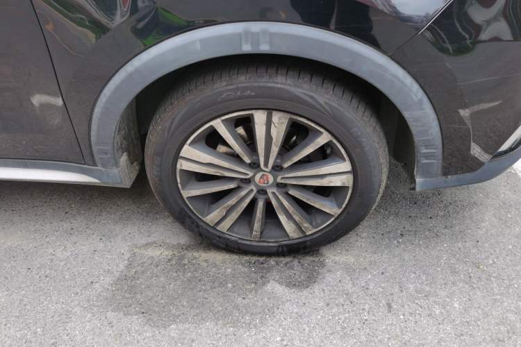 Used Roewe RX5 2019 20T Two-Wheel Drive Manual 4G Connect Platinum Edition Right Front Wheel Hub