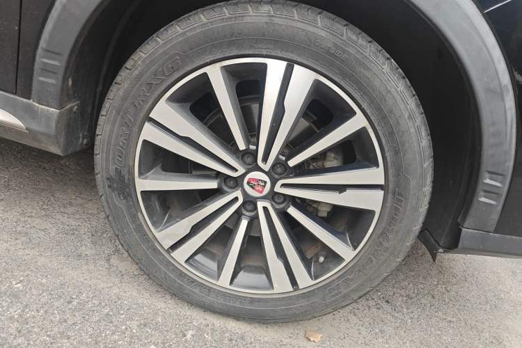 Used Roewe RX5 2019 20T Two-Wheel Drive Manual 4G Connect Platinum Edition Right Front Wheel Hub