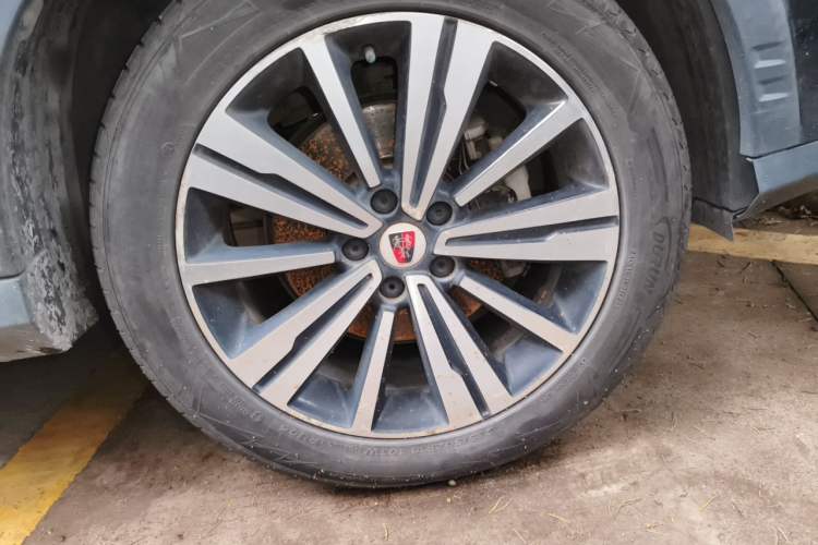 Used Roewe RX5 2019 20T Two-Wheel Drive Automatic 4G Connected Platinum Edition Right Front Wheel Hub