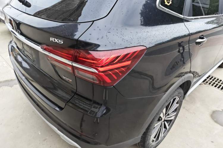 Used Roewe RX5 2019 20T Two-Wheel Drive Automatic Ali Smart Connectivity Platinum Edition Right Rear Taillight