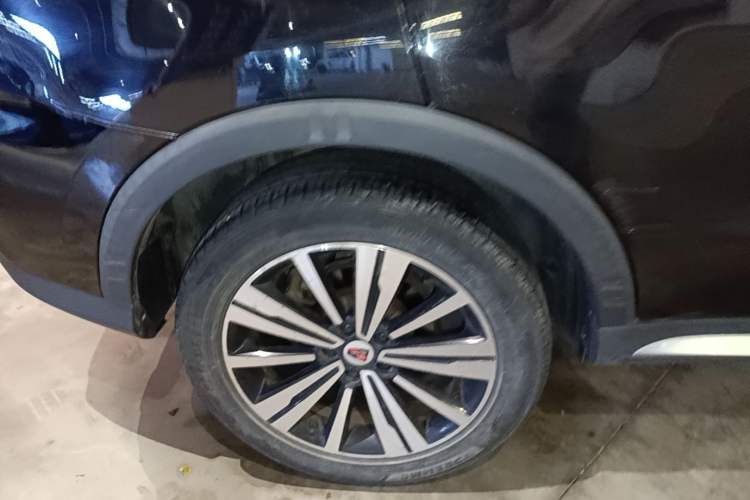 Used Roewe RX5 2019 20T Two-Wheel Drive Automatic 4G Connected Platinum Edition Right Rear Wheel Hub