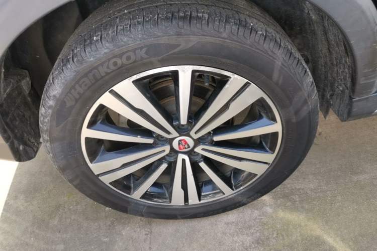 Used Roewe RX5 2019 20T Two-Wheel Drive Automatic Ali Smart Connectivity Platinum Edition Right Rear Wheel Hub