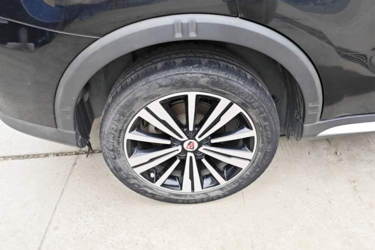 Used Roewe RX5 2019 20T Two-Wheel Drive Automatic Ali Smart Connectivity Platinum Edition Right Rear Wheel Hub