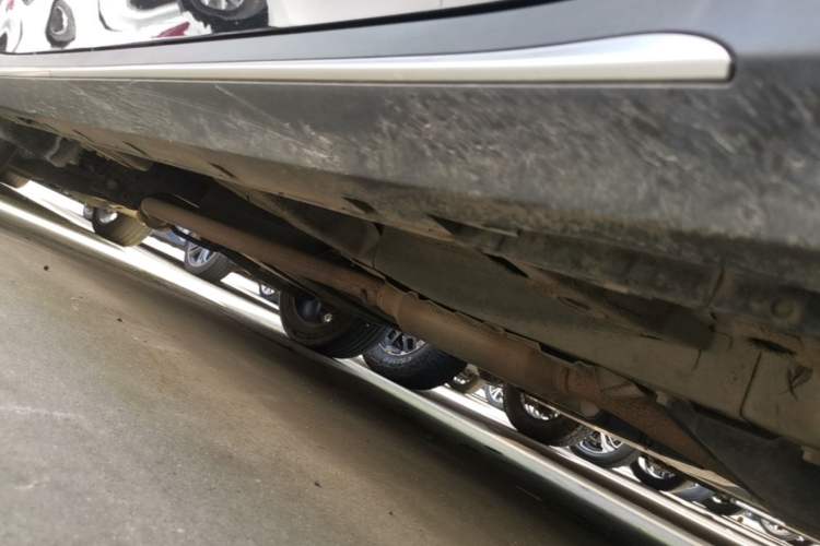 Used Roewe RX5 2019 20T Two-Wheel Drive Automatic Ali Smart Connectivity Platinum Edition Right Side Sill