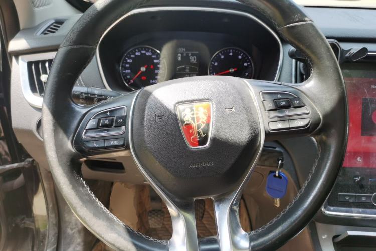 Used Roewe RX5 2019 20T Two-Wheel Drive Manual 4G Connect Platinum Edition Steering Wheel