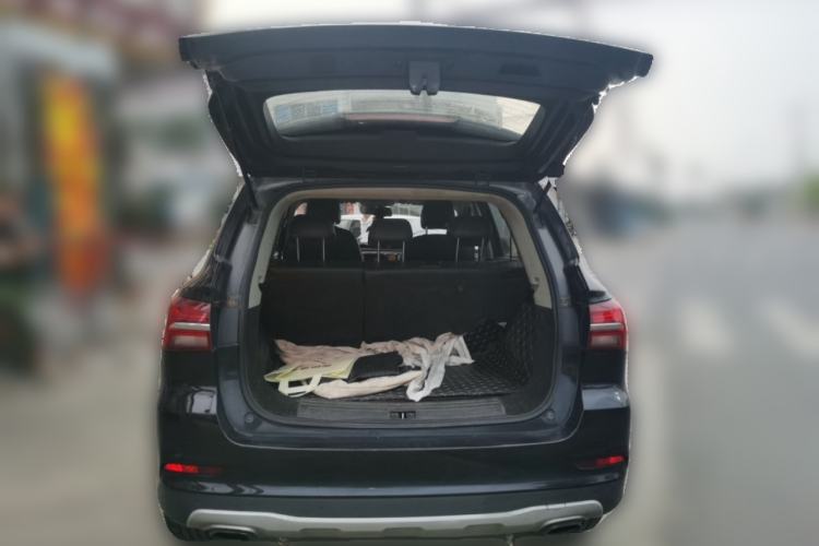 Used Roewe RX5 2019 20T Two-Wheel Drive Manual 4G Connect Platinum Edition Trunk