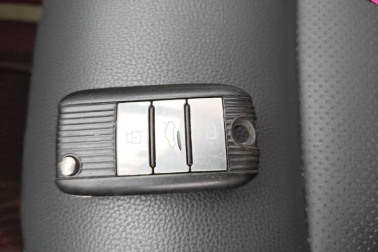 Used Roewe RX5 2019 20T Two-Wheel Drive Automatic Ali Smart Connectivity Platinum Edition Vehicle Key