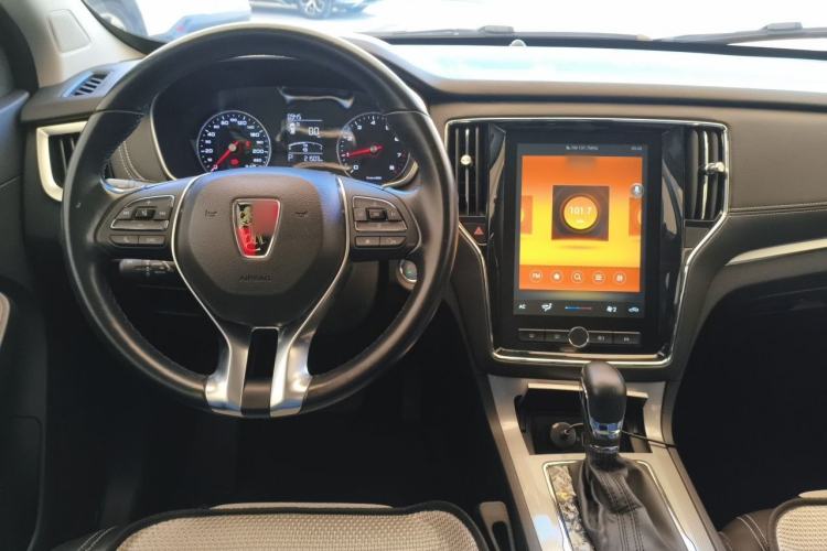 Used Roewe RX5 2019 20T Two-Wheel Drive Automatic 4G Connected Platinum Edition Center Console