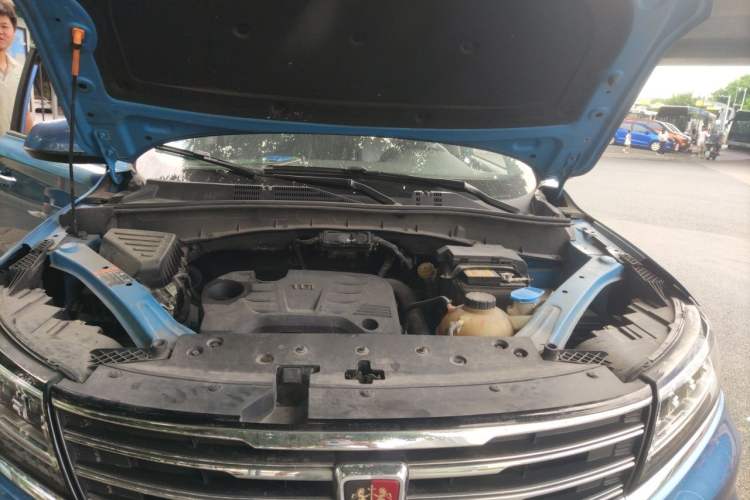 Used Roewe RX5 2019 20T Two-Wheel Drive Automatic 4G Connected Platinum Edition Engine Bay