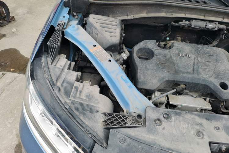 Used Roewe RX5 2019 20T Two-Wheel Drive Manual Ali Smart Network Platinum Edition Engine Bay Right