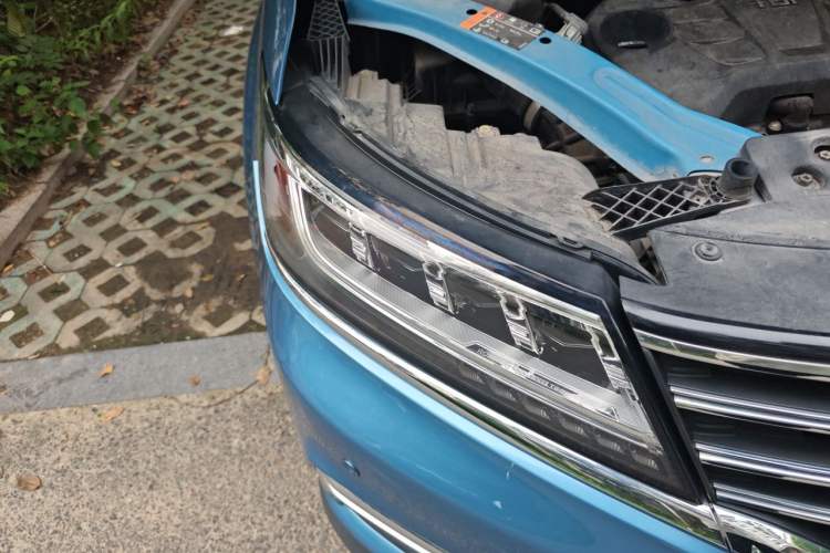 Used Roewe RX5 2019 20T Two-Wheel Drive Automatic 4G Connected Platinum Edition Exterior 6