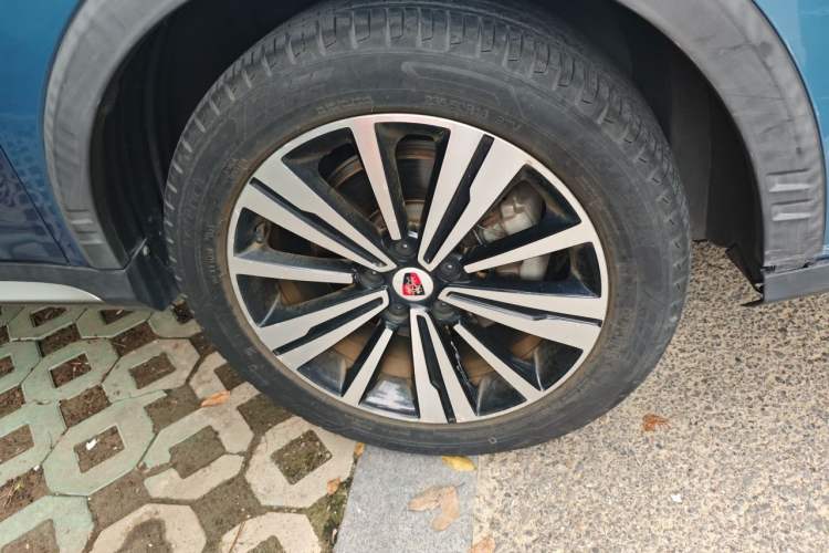 Used Roewe RX5 2019 20T Two-Wheel Drive Automatic 4G Connected Platinum Edition Exterior 7