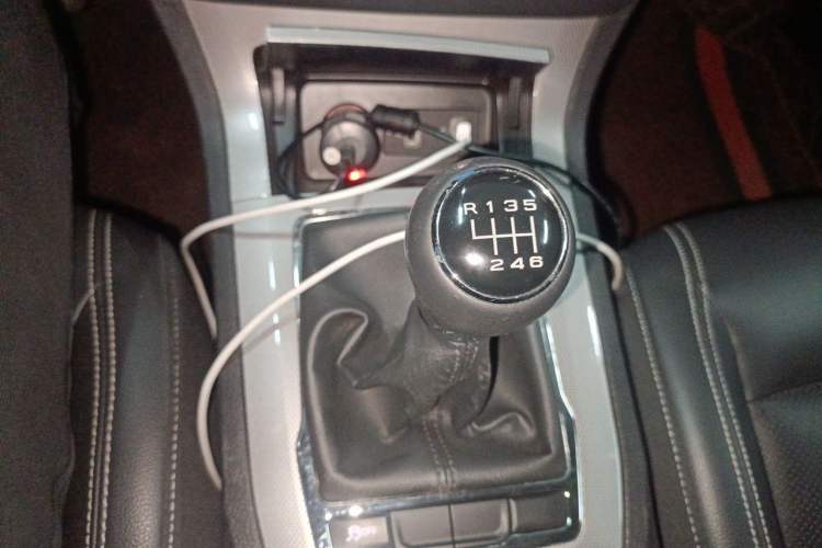 Used Roewe RX5 2019 20T Two-Wheel Drive Manual Ali Smart Network Platinum Edition Gear Lever