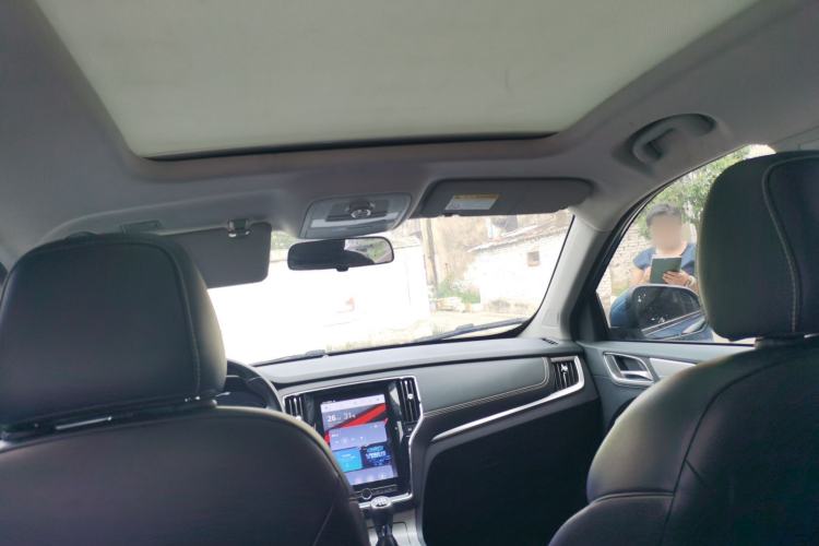 Used Roewe RX5 2019 20T Two-Wheel Drive Manual Ali Smart Network Platinum Edition Headliner