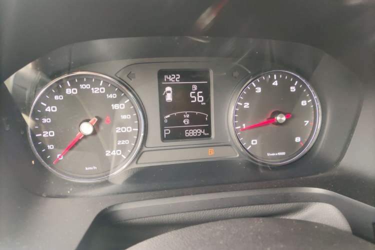 Used Roewe RX5 2019 20T Two-Wheel Drive Automatic 4G Connected Platinum Edition Instrument Cluster