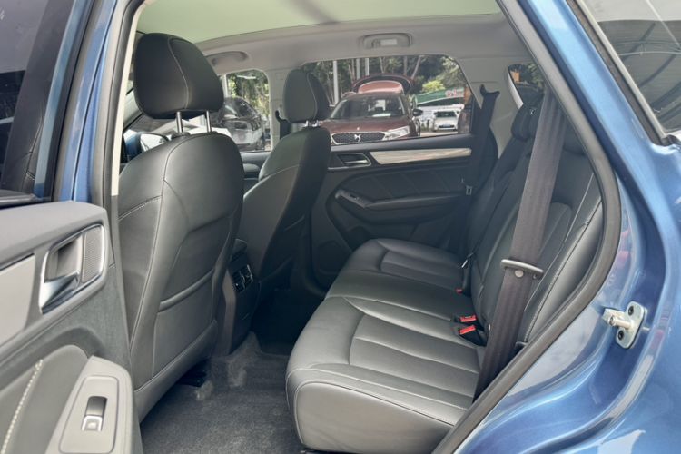 Used Roewe RX5 2019 20T Two-Wheel Drive Automatic Ali Smart Connectivity Platinum Edition Interior 4