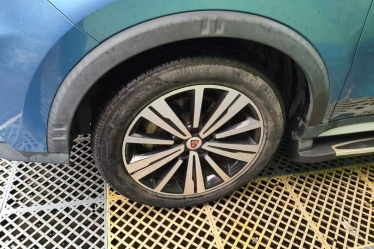 Used Roewe RX5 2019 20T Two-Wheel Drive Automatic 4G Connected Platinum Edition Left Front Wheel Hub