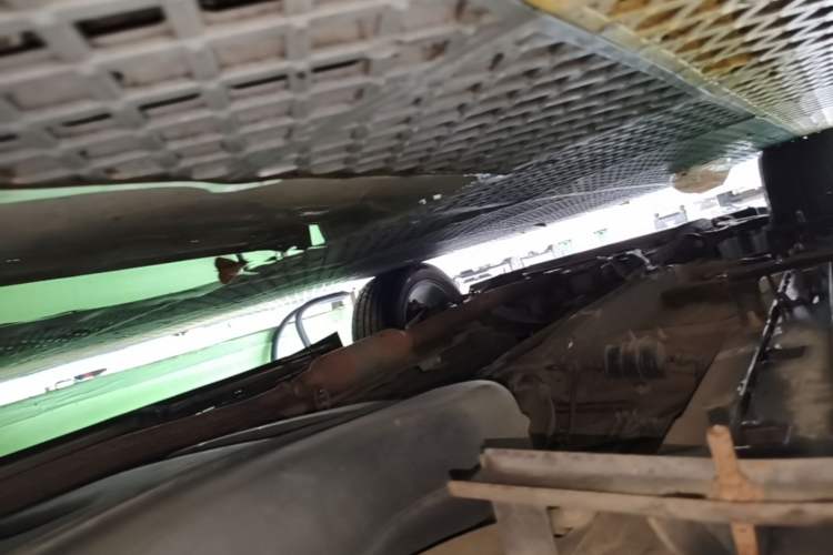 Used Roewe RX5 2019 20T Two-Wheel Drive Automatic 4G Connected Platinum Edition Left Side Sill