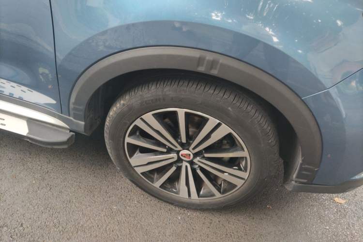 Used Roewe RX5 2019 20T Two-Wheel Drive Automatic 4G Connected Platinum Edition Right Front Wheel Hub