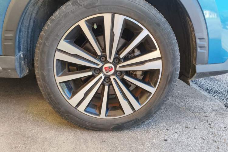 Used Roewe RX5 2019 20T Two-Wheel Drive Automatic 4G Connected Platinum Edition Right Front Wheel Hub