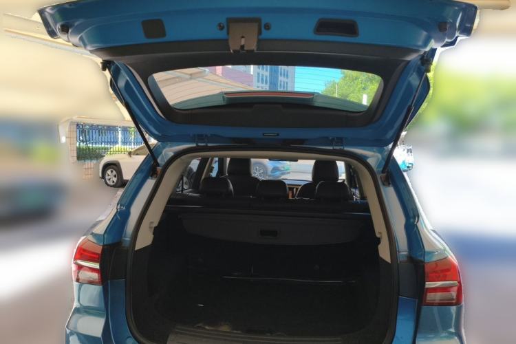 Used Roewe RX5 2019 20T Two-Wheel Drive Automatic 4G Connected Platinum Edition Trunk