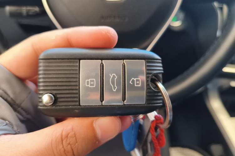 Used Roewe RX5 2019 20T Two-Wheel Drive Automatic 4G Connected Platinum Edition Vehicle Key