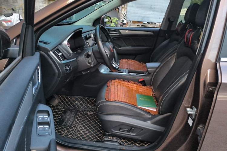 Used Roewe RX5 2019 20T Two-Wheel Drive Automatic 4G Connected Platinum Edition Driver Seat