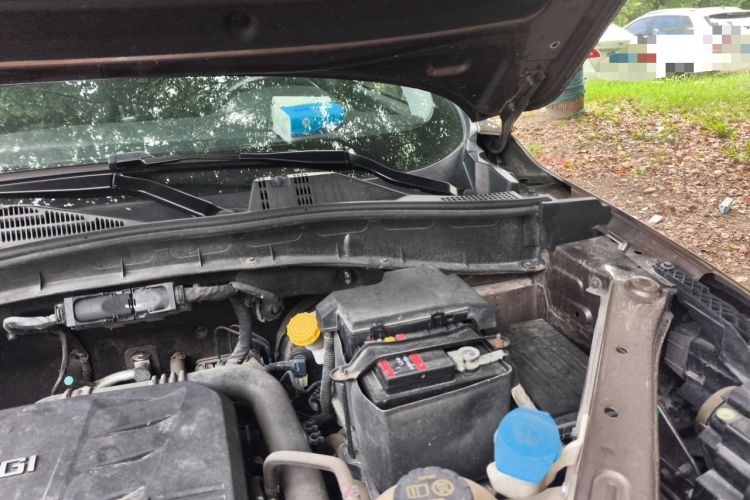 Used Roewe RX5 2019 20T Two-Wheel Drive Manual 4G Connect Platinum Edition Engine Bay Left