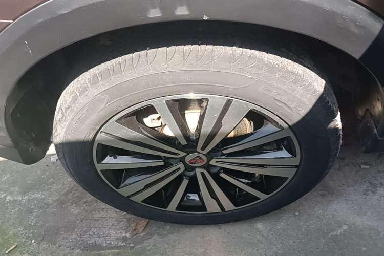 Used Roewe RX5 2019 20T Two-Wheel Drive Automatic Ali Smart Connectivity Platinum Edition Exterior 2