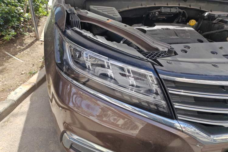 Used Roewe RX5 2019 20T Two-Wheel Drive Automatic 4G Connected Platinum Edition Exterior 3