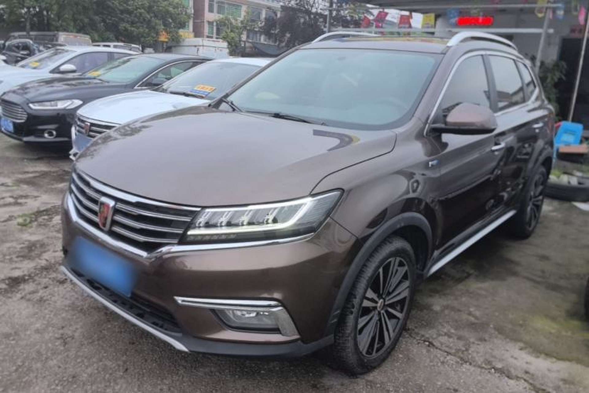 Used Roewe RX5 2019 20T Two-Wheel Drive Automatic 4G Connected Platinum Edition Front Left 45 Deg