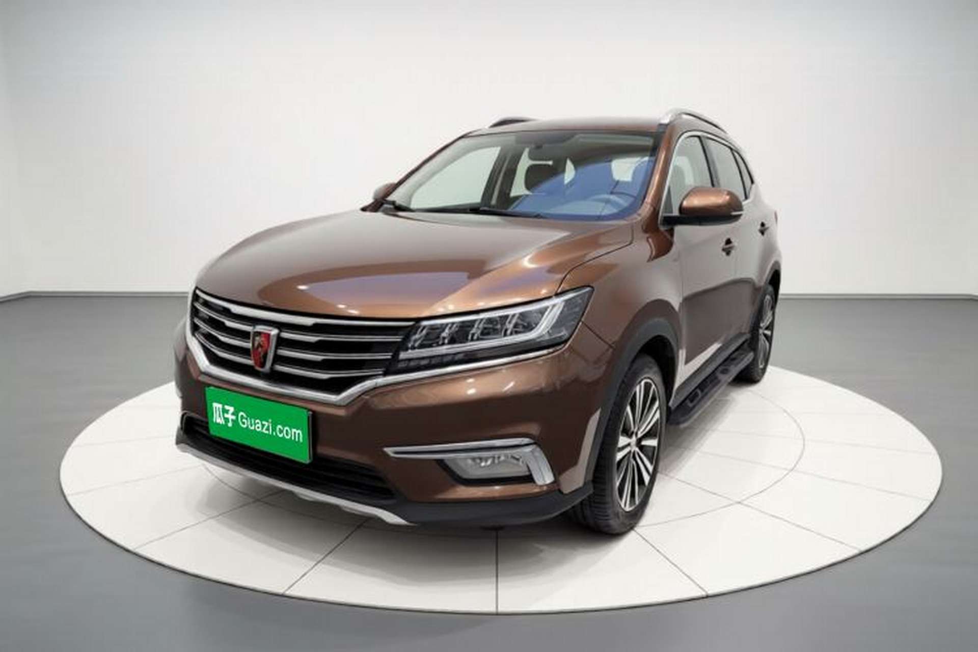 Used Roewe RX5 2019 20T Two-Wheel Drive Automatic 4G Connected Platinum Edition Front Left 45 Deg