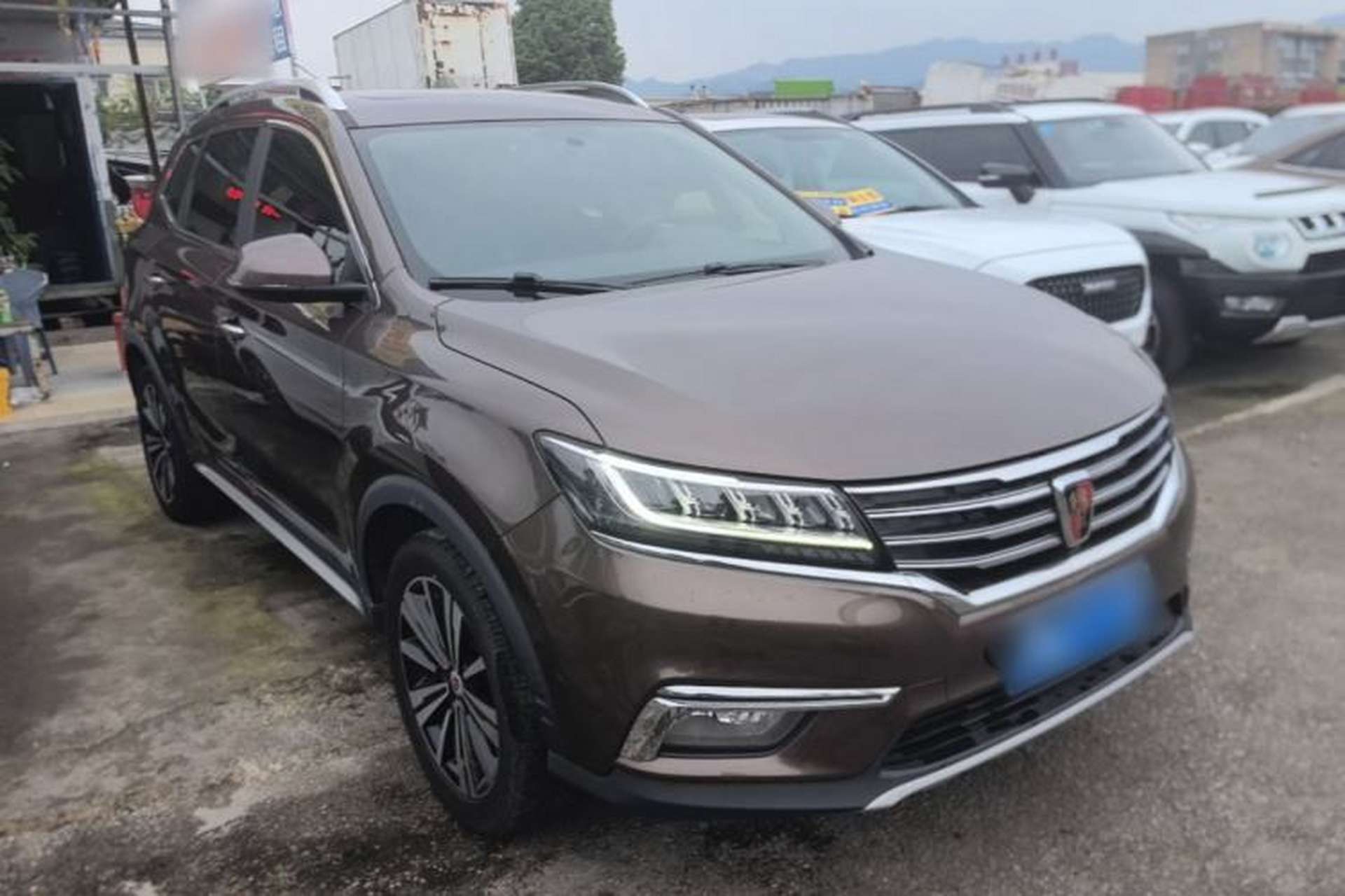 Used Roewe RX5 2019 20T Two-Wheel Drive Automatic 4G Connected Platinum Edition Front Right 45 Deg