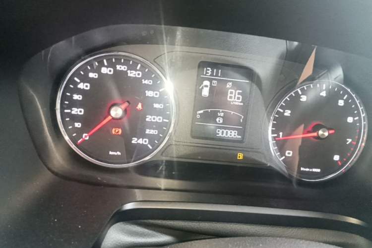 Used Roewe RX5 2019 20T Two-Wheel Drive Manual 4G Connect Platinum Edition Instrument Cluster
