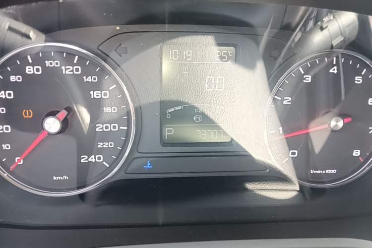 Used Roewe RX5 2019 20T Two-Wheel Drive Automatic Ali Smart Connectivity Platinum Edition Instrument Cluster