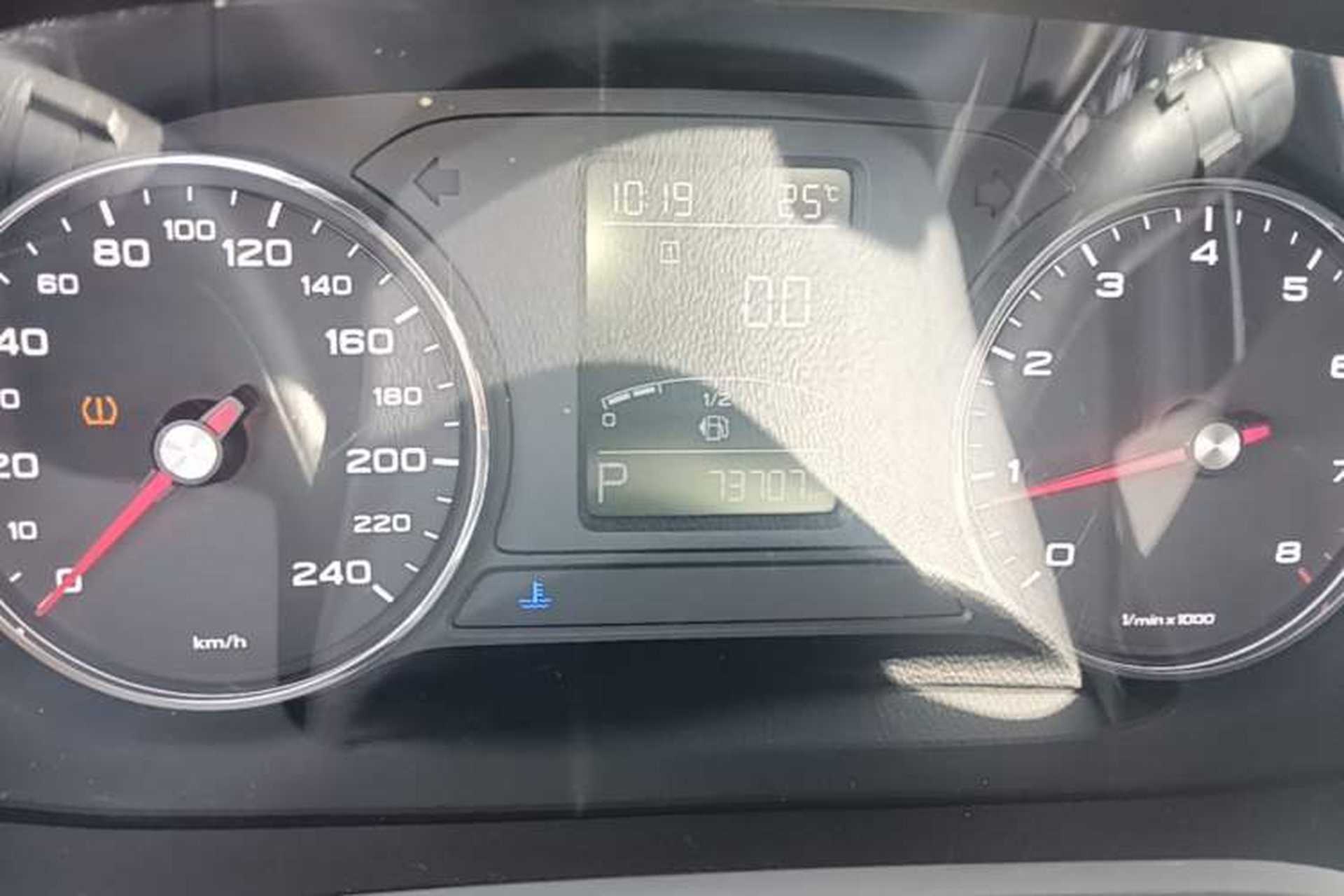 Used Roewe RX5 2019 20T Two-Wheel Drive Automatic Ali Smart Connectivity Platinum Edition Instrument Cluster