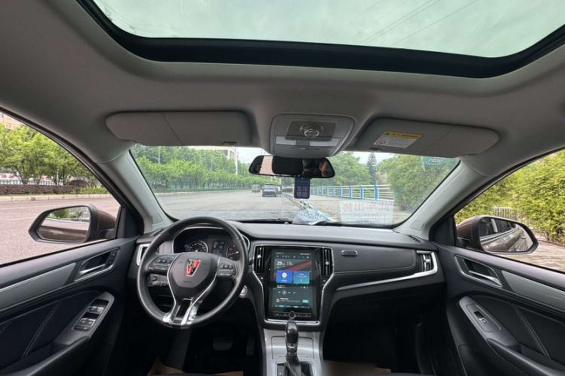 Used Roewe RX5 2019 20T Two-Wheel Drive Automatic Ali Smart Connectivity Platinum Edition Interior 4