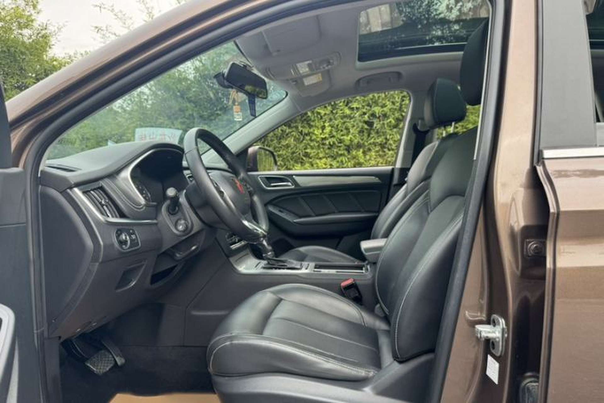 Used Roewe RX5 2019 20T Two-Wheel Drive Automatic Ali Smart Connectivity Platinum Edition Interior 5